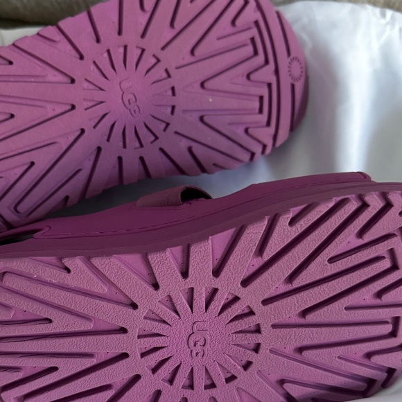 UGG Golden Glow Sandals Fuchsia - Picture 5 of 8